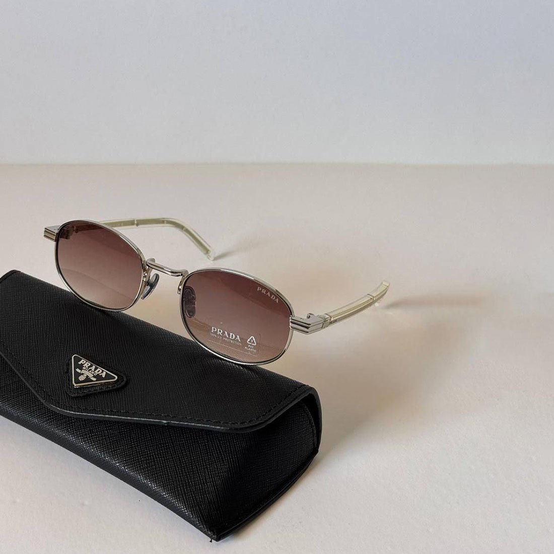 prada pr b53s