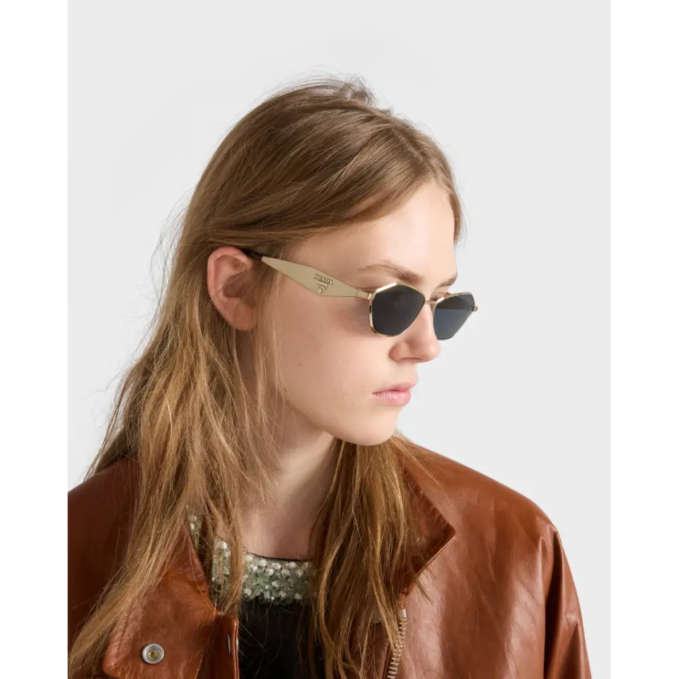Prada PR D50S ZVN70B 57 Güneş Gözlüğü